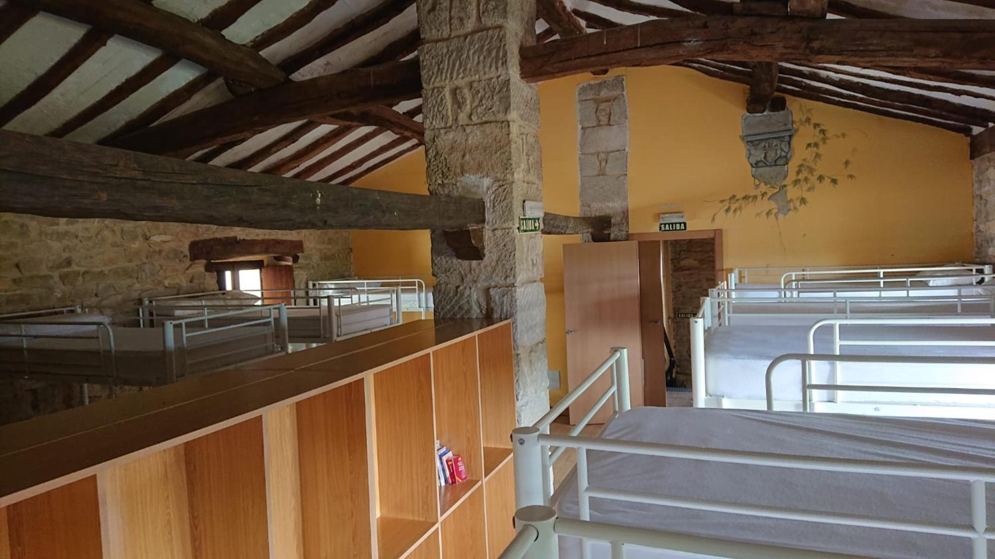 Albergue Sansol - El Oasis Del Camino Frances - Exclusivo Para Peregrinos Екстериор снимка