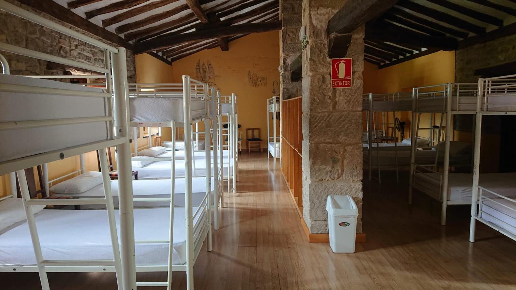 Albergue Sansol - El Oasis Del Camino Frances - Exclusivo Para Peregrinos Екстериор снимка