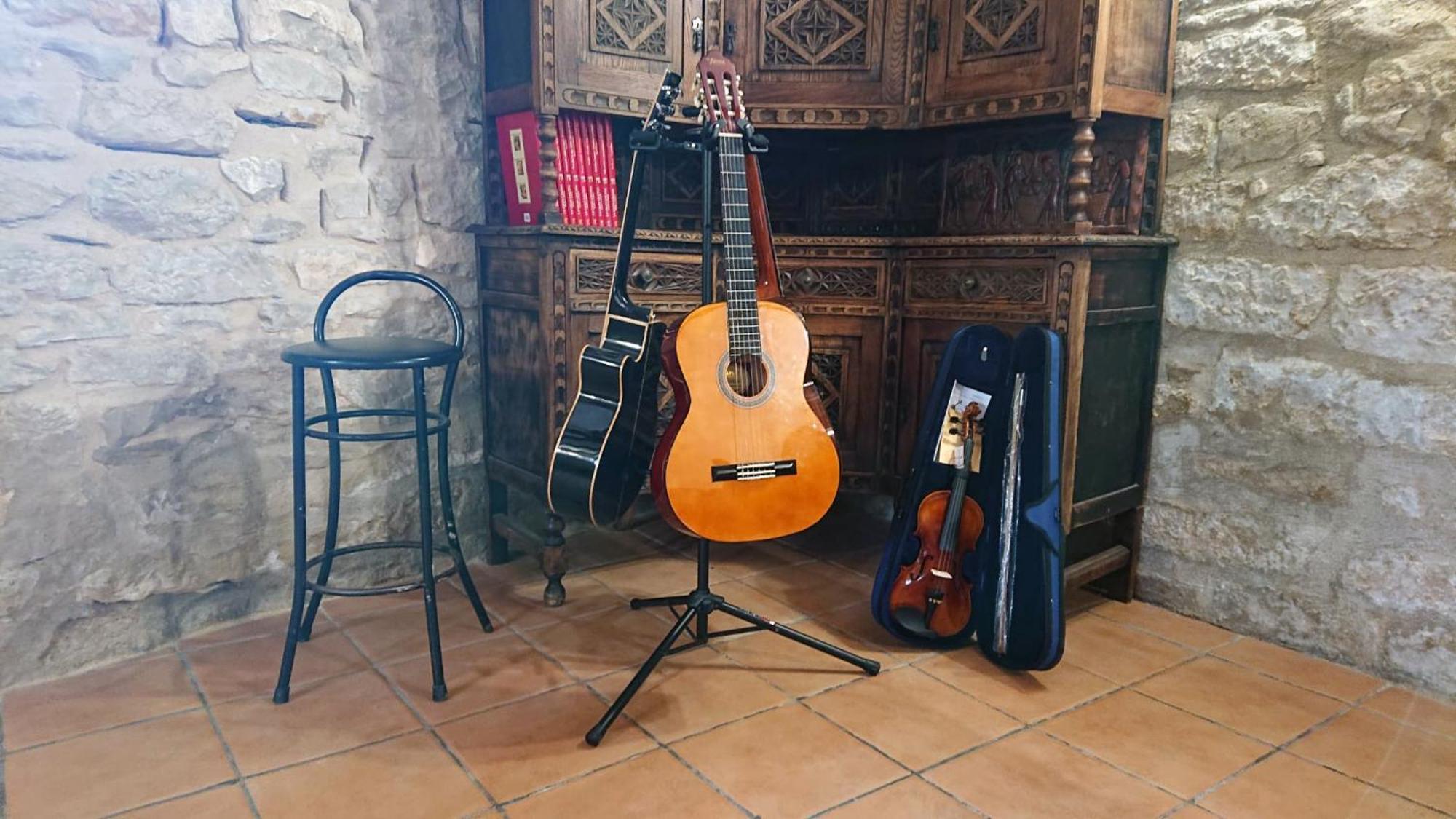 Albergue Sansol - El Oasis Del Camino Frances - Exclusivo Para Peregrinos Екстериор снимка