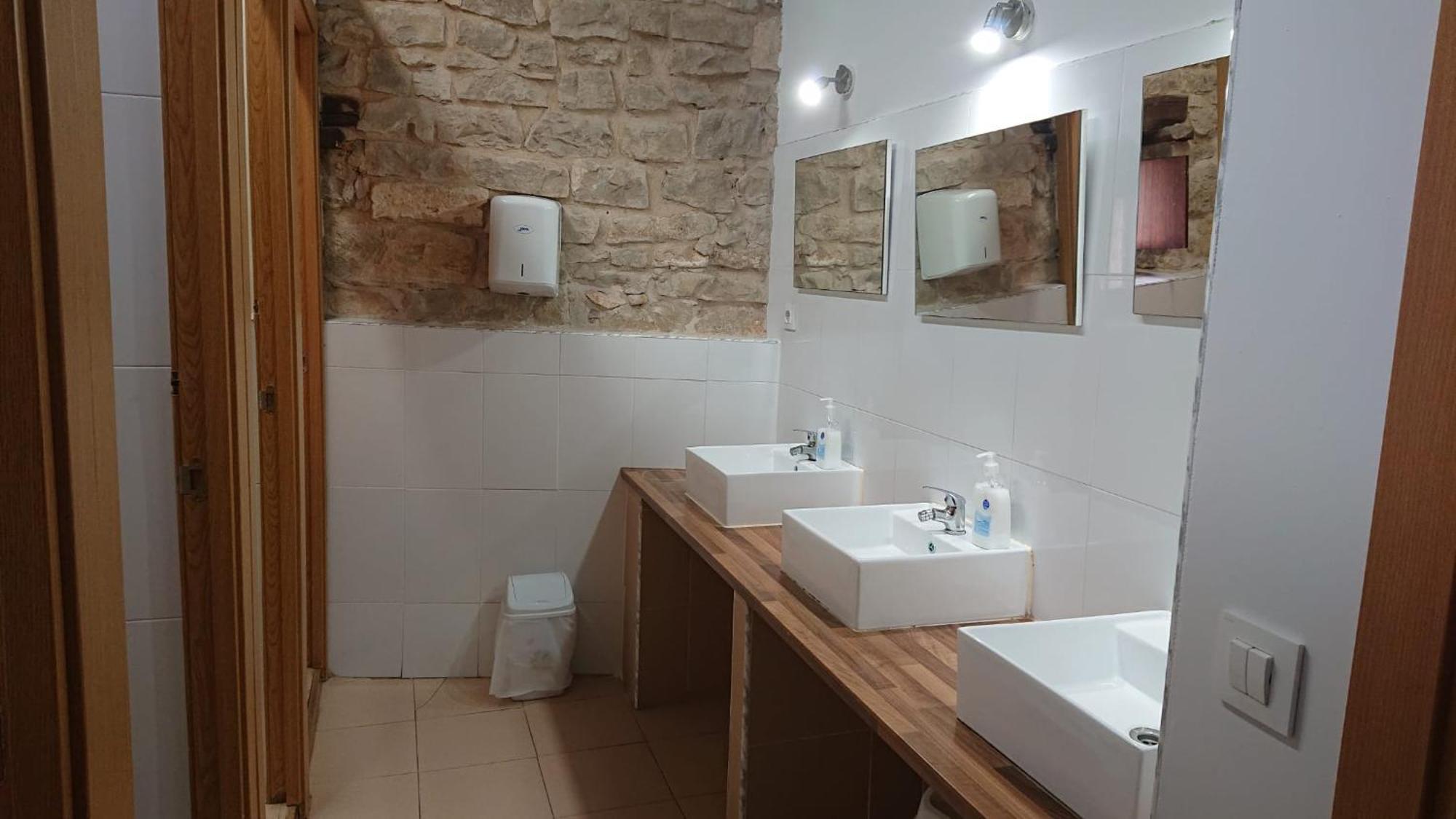 Albergue Sansol - El Oasis Del Camino Frances - Exclusivo Para Peregrinos Екстериор снимка